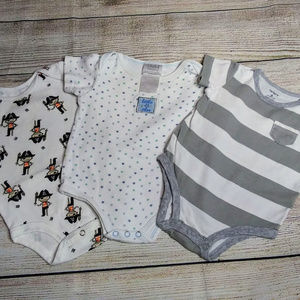 Infant boy Lot of 3 Onsies Size 6 months